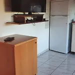 شقة Mia
