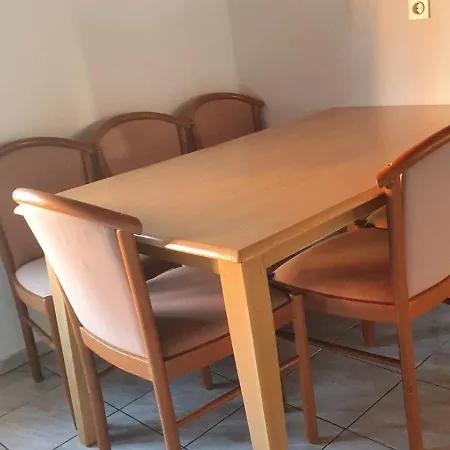 Mia Barbat na Rabu