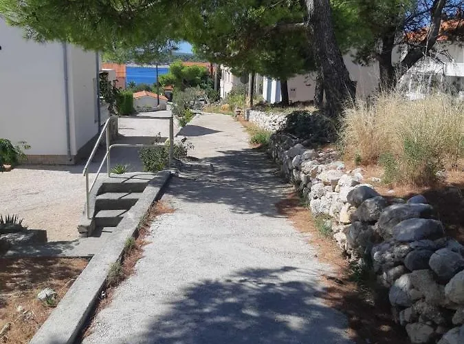 Mia Barbat na Rabu